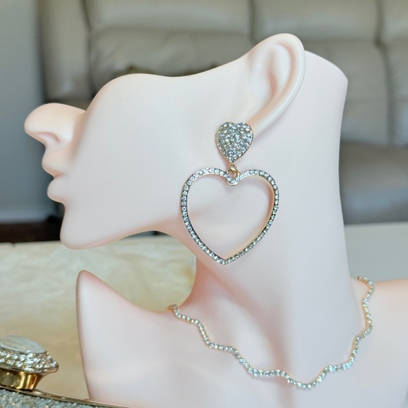 ⚜️ Trendy Silver Heart Earrings - Picture 3 of 9